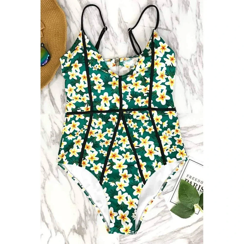 Cupshe Green Daisy Cutout OnePiece Swimsuit Sexy Backless Floral Beach‎ Bodysuit